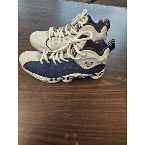 Jordan Jump man Team 2 Midnight Blue Boy's Nike Size 7.5 EUC 2015